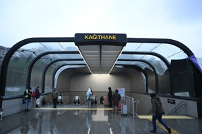 TÜRKİYE’NİN EN HIZLI METROSUNDAN YENİ REKOR