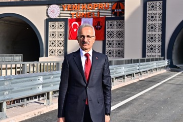 YENİKÖPRÜ TÜNELİ TRAFİĞE AÇILDI