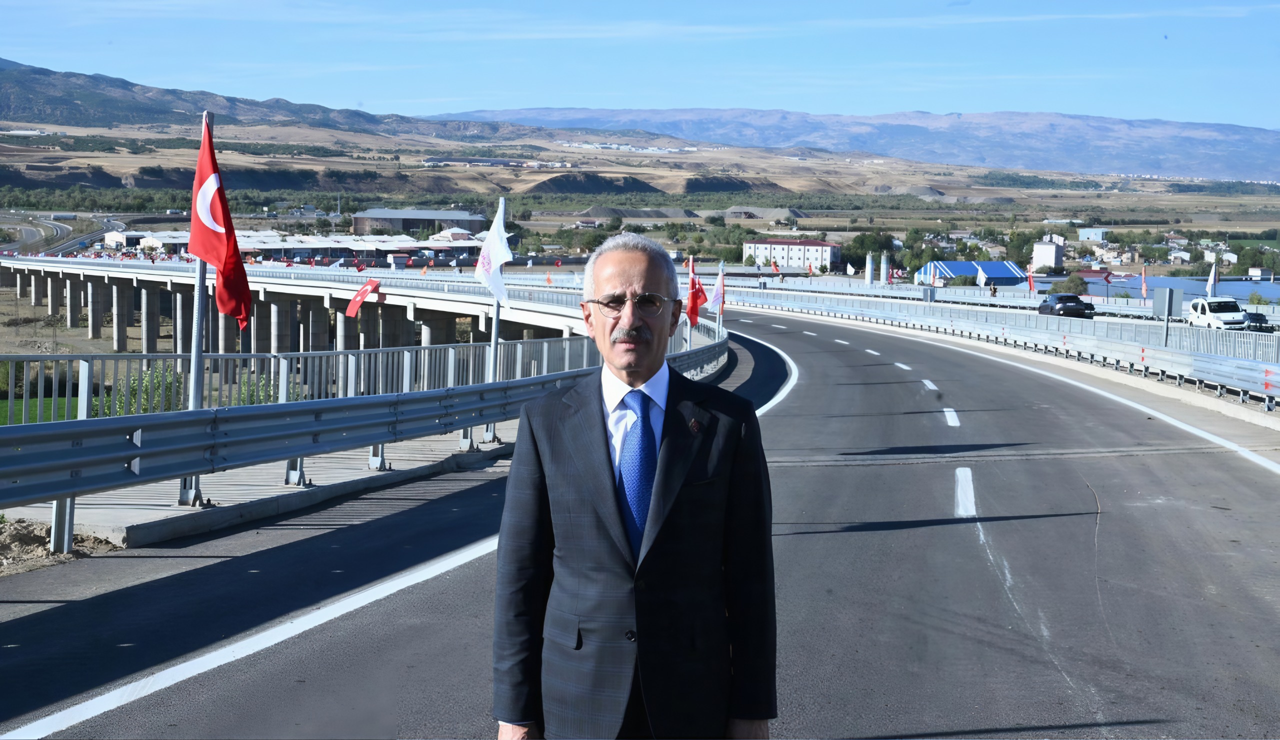 YOLLARA MOTORCU DOSTU BARİYER