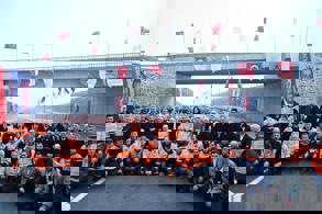 YARIM SAATLİK YOL 8 DAKİKAYA DÜŞTÜ