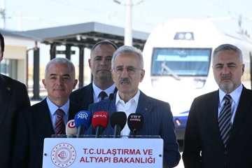 HALKALI-KAPIKULE ARASI HIZLI TRENLE 1,5 SAATE DÜŞECEK 