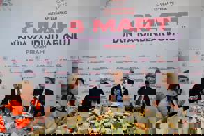 BAKAN URALOĞLU, KADIN ÇALIŞANLARLA İFTAR PROGRAMINA KATILDI