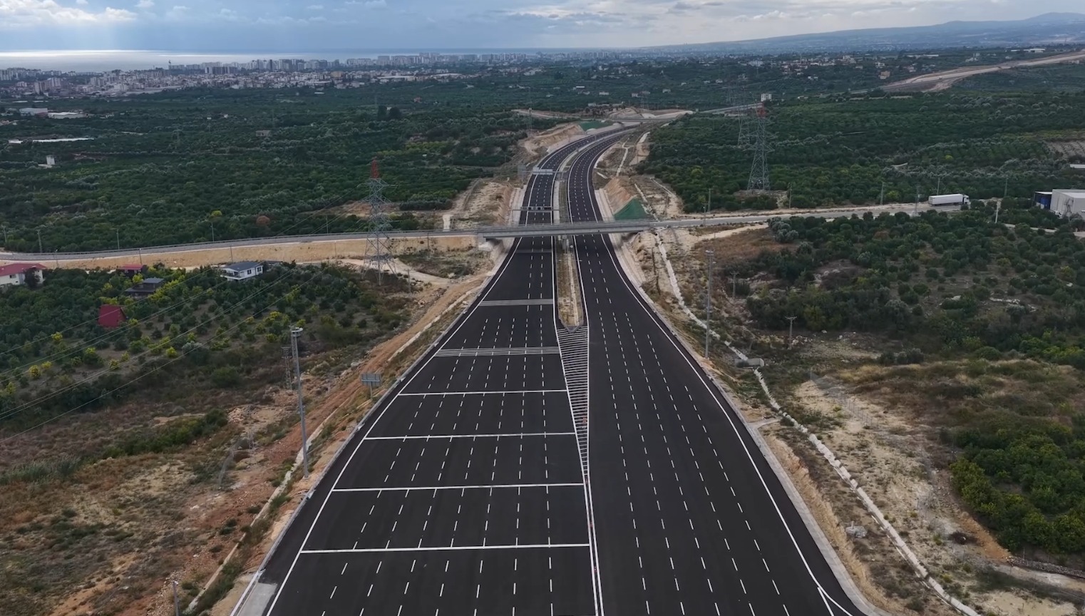 ÇEŞMELİ-KIZKALESİ OTOYOLU PAZARTESİ GÜNÜ TRAFİĞE AÇILIYOR