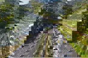 OTOYOLLARDAN 21 MİLYON 67 BİN 377 ARAÇ GEÇTİ