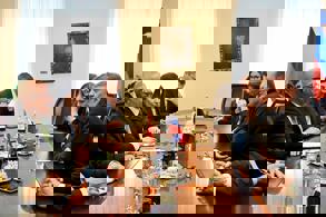 BAKAN URALOĞLU, SLOVENYA BAŞBAKANI İLE GÖRÜŞTÜ