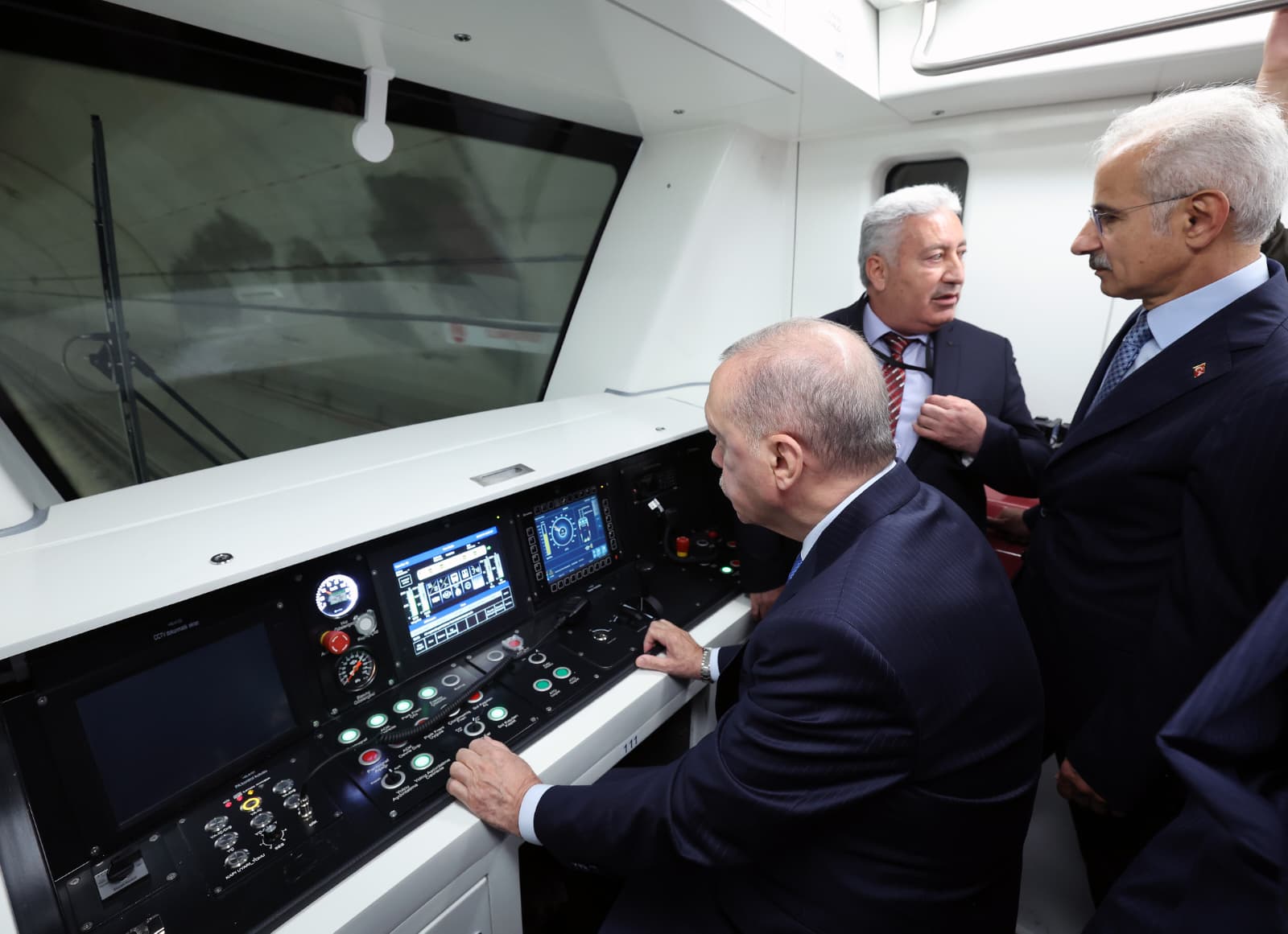 TÜRKİYE’NİN EN YENİ METRO HATTI, İLK GÜNÜNDE 10 BİN 21 YOLCU TAŞIDI