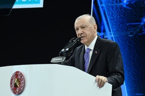 CUMHURBAŞKANI ERDOĞAN’IN TALİMATIYLA 4. PİSTTEN İLK UÇAK HAVALANDI