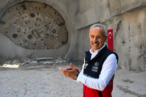 TÜRKİYE’NİN EN UZUN DEMİRYOLU TÜNELİNDE IŞIK GÖRÜNDÜ