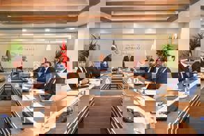 ULAŞTIRMA VE ALTYAPI BAKANI ABDULKADİR URALOĞLU CEZAYİR BÜYÜKELÇİSİ AMAR BELAN’I KABUL ETTİ