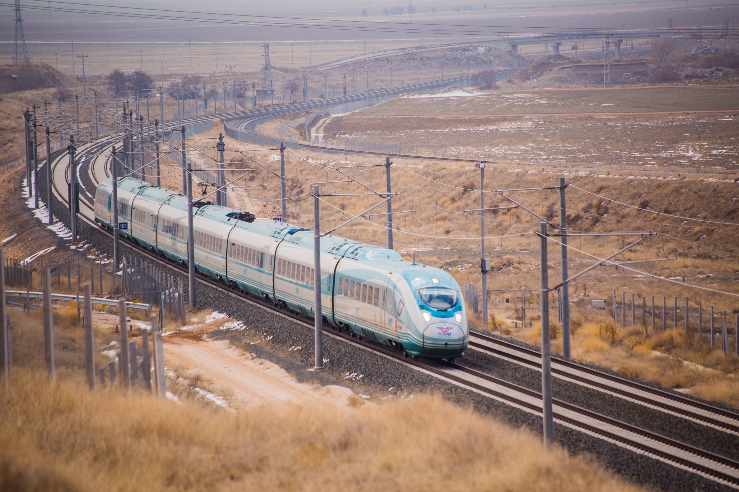 TÜRKİYE’NİN 2. YÜKSEK HIZLI TREN HATTI 15 YAŞINDA
