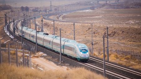 TÜRKİYE’NİN 2. YÜKSEK HIZLI TREN HATTI 15 YAŞINDA