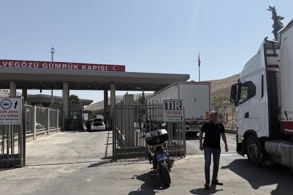 13 YIL SONRA SURİYE İLE KESİNTİSİZ KARAYOLU TAŞIMACILIĞI YENİDEN BAŞLADI