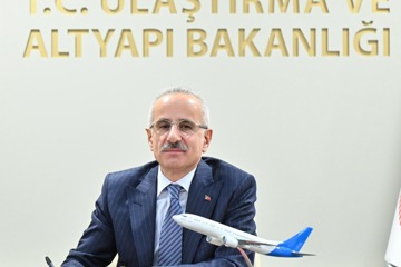 HAVA YOLU YOLCU TRAFİĞİNDE REKOR ARTIŞ