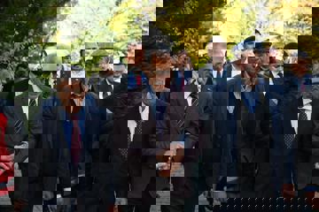 BAKAN URALOĞLU 15 TEMMUZ KAHRAMANI ŞEHİT ÖMER HALİSDEMİR’İN KABRİNİ ZİYARET ETTİ