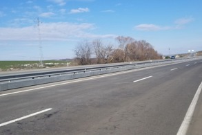 YOLLARA MOTORCU DOSTU BARİYER