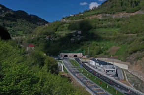 TÜRKİYE’NİN DEV TÜNELLERİNDEN 38,7 MİLYON ARAÇ GEÇTİ