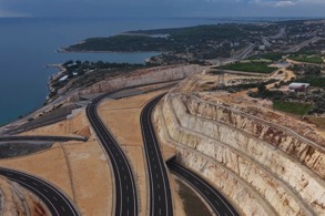 ÇEŞMELİ-KIZKALESİ OTOYOLU PAZARTESİ GÜNÜ TRAFİĞE AÇILIYOR