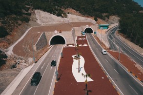 TÜRKİYE, KÖPRÜ VE TÜNELLERLE ULAŞIMDA ÇIĞIR AÇTI