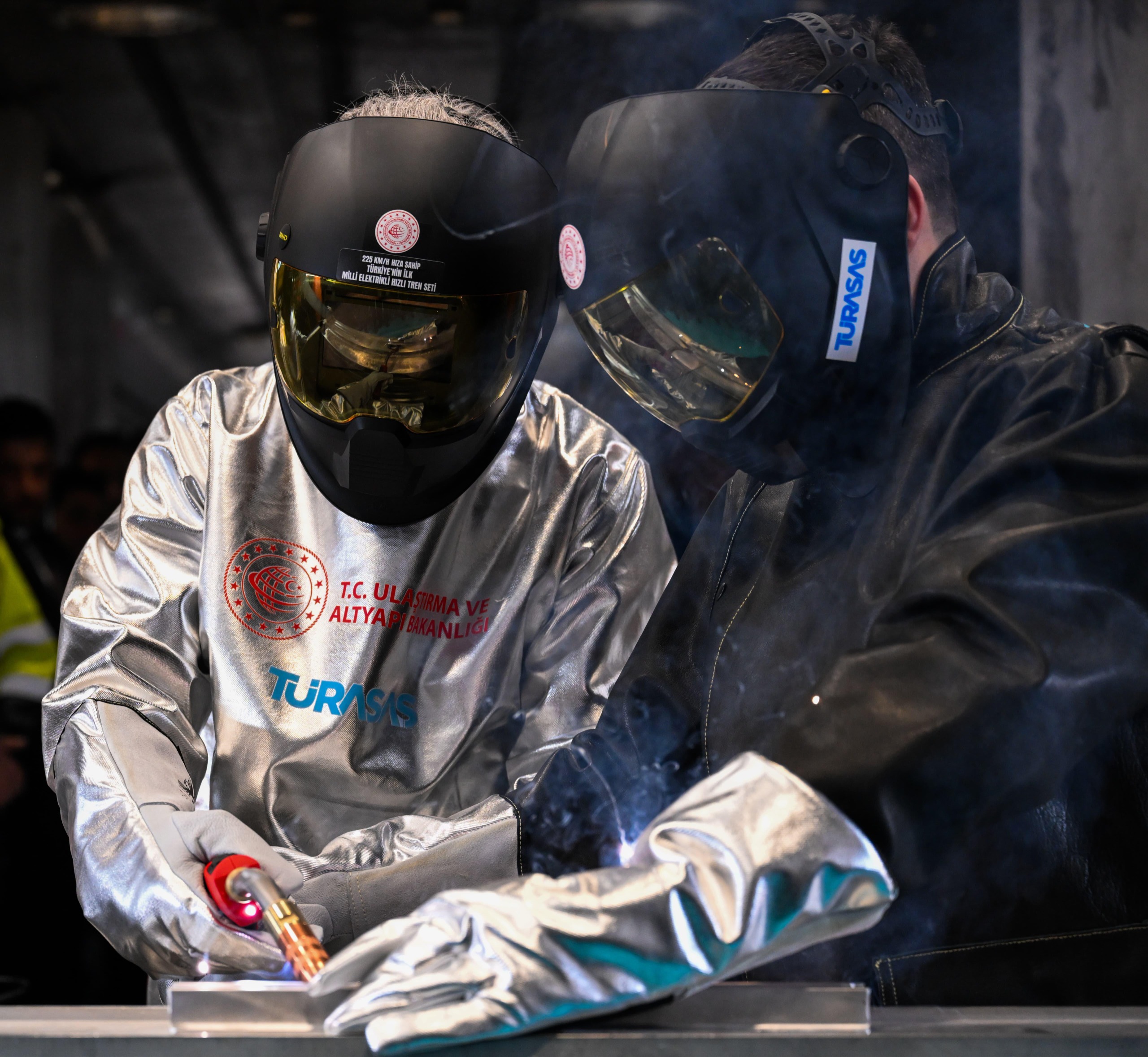 DURMAK YOK, ÜRETMEYE DEVAM