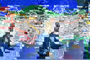 BAKAN URALOĞLU, TRABZONLU GENÇLERLE BİR ARAYA GELDİ