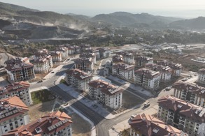 DEPREM KONUTLARI İÇİN 36 MİLYAR LİRALIK YOL YATIRIMI