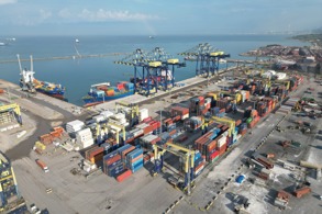 DENİZCİLİKTE İHRACAT ARTTI İTHALAT AZALDI