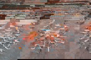 HAVA YOLUNDA YOLCU PATLAMASI