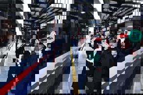 ENGELLERİ KALDIRAN TREN