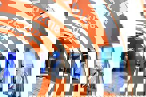 CUMHURBAŞKANI ERDOĞAN VE BAKAN URALOĞLU’NDAN 30 BİN KİLOMETRE BÖLÜNMÜŞ YOL ÖZEL SERGİSİNE ZİYARET