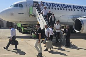 YENİLENEN SİİRT HAVALİMANI’NA İLK YOLCU UÇAĞI İNDİ