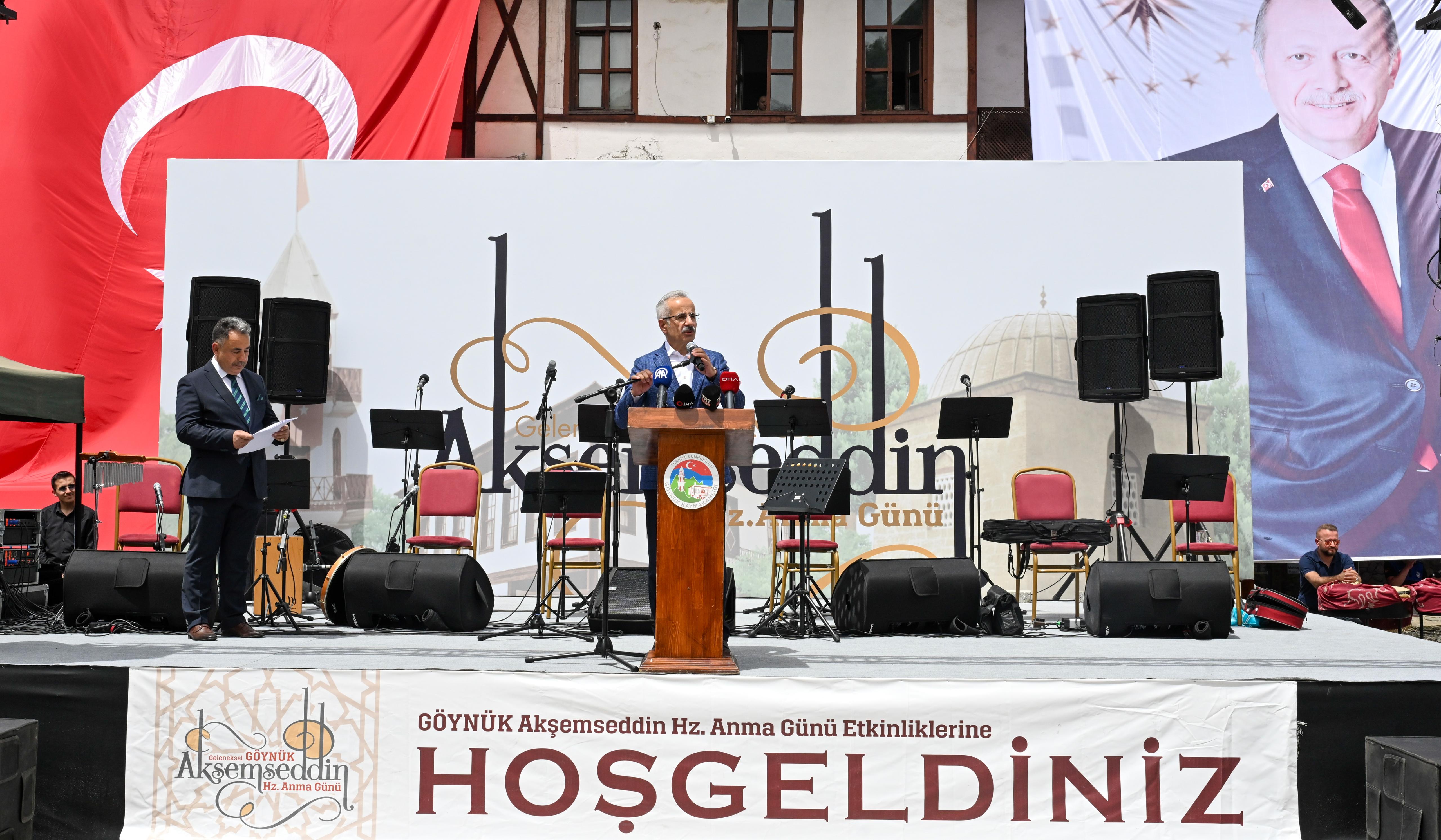 BAKAN URALOĞLU, 35. AKŞEMSEDDİN HAZRETLERİNİ ANMA GÜNÜNDE KONUŞTU