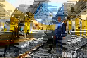 GAZİRAY’DA KULLANILACAK İLK MİLLİ BANLİYÖ TREN SETİ RAYLARA ÇIKTI