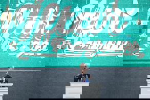 15 YAŞINDAN KÜÇÜK ÇOCUKLAR SOSYAL PAYLAŞIM SİTELERİNDE HESAP AÇAMAYACAK