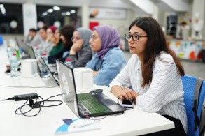 GENÇLERE YAPAY ZEKA EĞİTİMİ