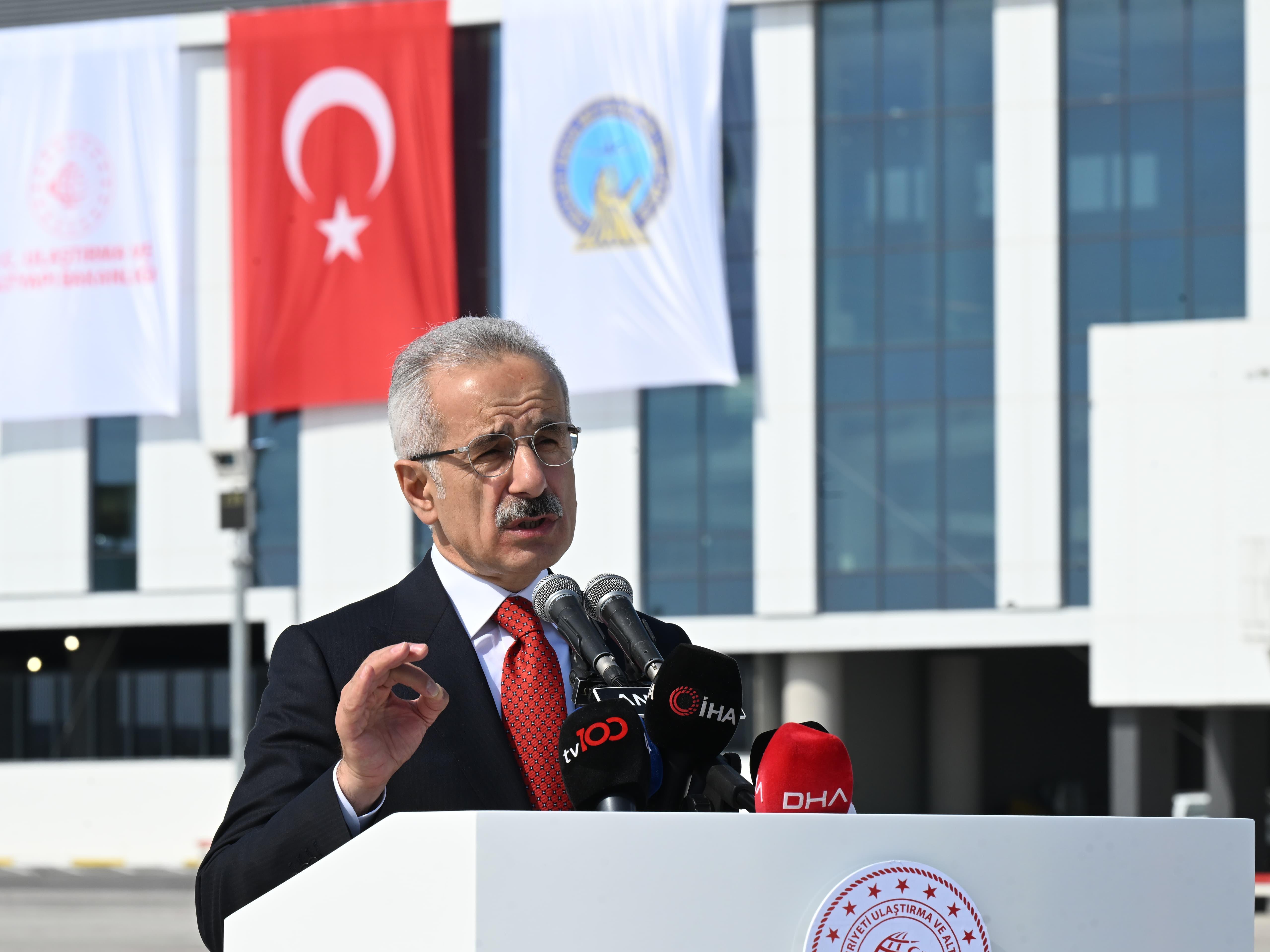 İSTANBUL HAVALİMANI TARİH YAZACAK