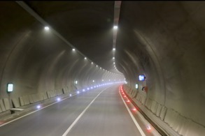 YENİKÖPRÜ TÜNELİ TRAFİĞE AÇILDI