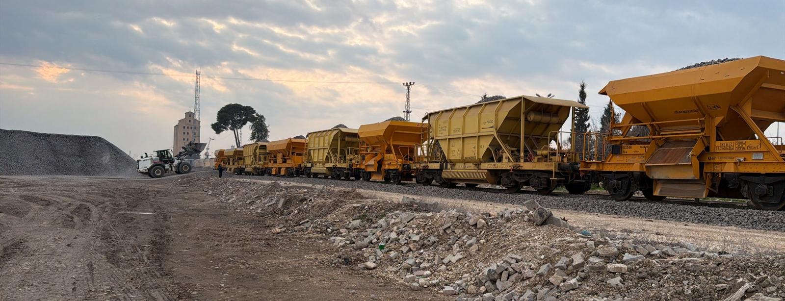 SURİYE SINIRINDAKİ 350 KİLOMETRELİK HAT TREN TRAFİĞİNE AÇILDI