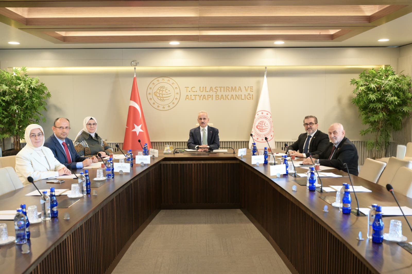 ÇOCUKLARIN DİJİTAL HAKLARI SOSYAL MEDYADA DA KORUNACAK