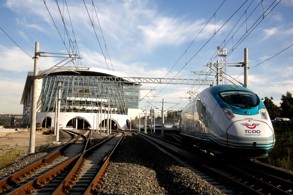 TÜRKİYE’NİN 2. YÜKSEK HIZLI TREN HATTI 15 YAŞINDA