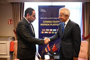 BAKAN URALOĞLU, ERMENİ MEVKİDAŞI İLE GÖRÜŞTÜ