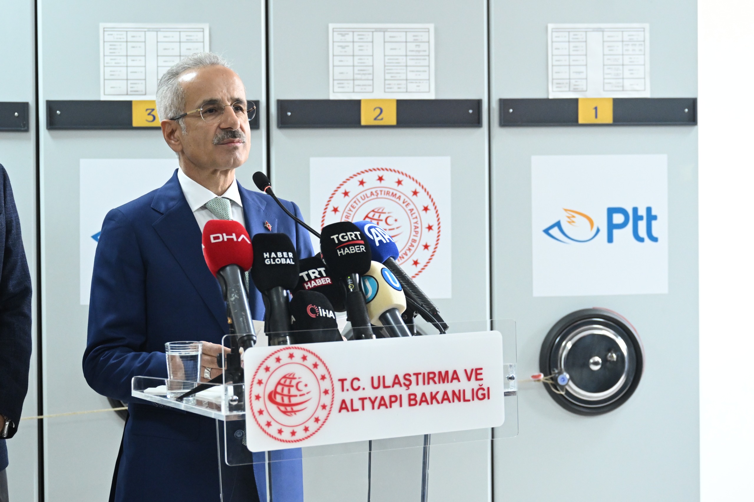 6 AYDA 728 MİLYON KARGO