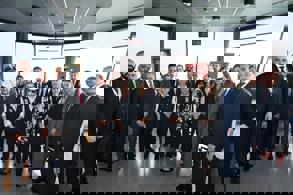 İSTANBUL HAVALİMANI’NDAN ÜÇ UÇAK AYNI ANDA HAVALANDI