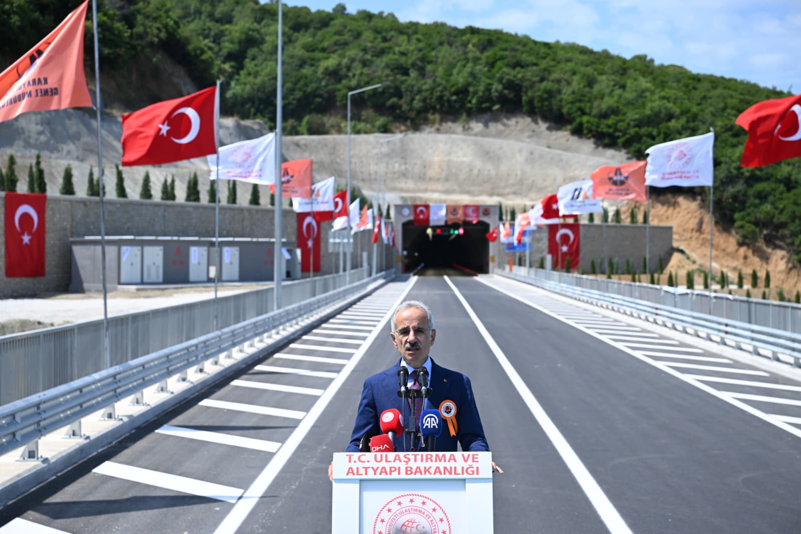 BİR SAATLİK YOL YARIM SAATE DÜŞTÜ