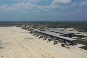 TÜRKİYE'NİN EN BÜYÜK İKİ HAVALİMANI AVRUPA'DA İLK 10'DA