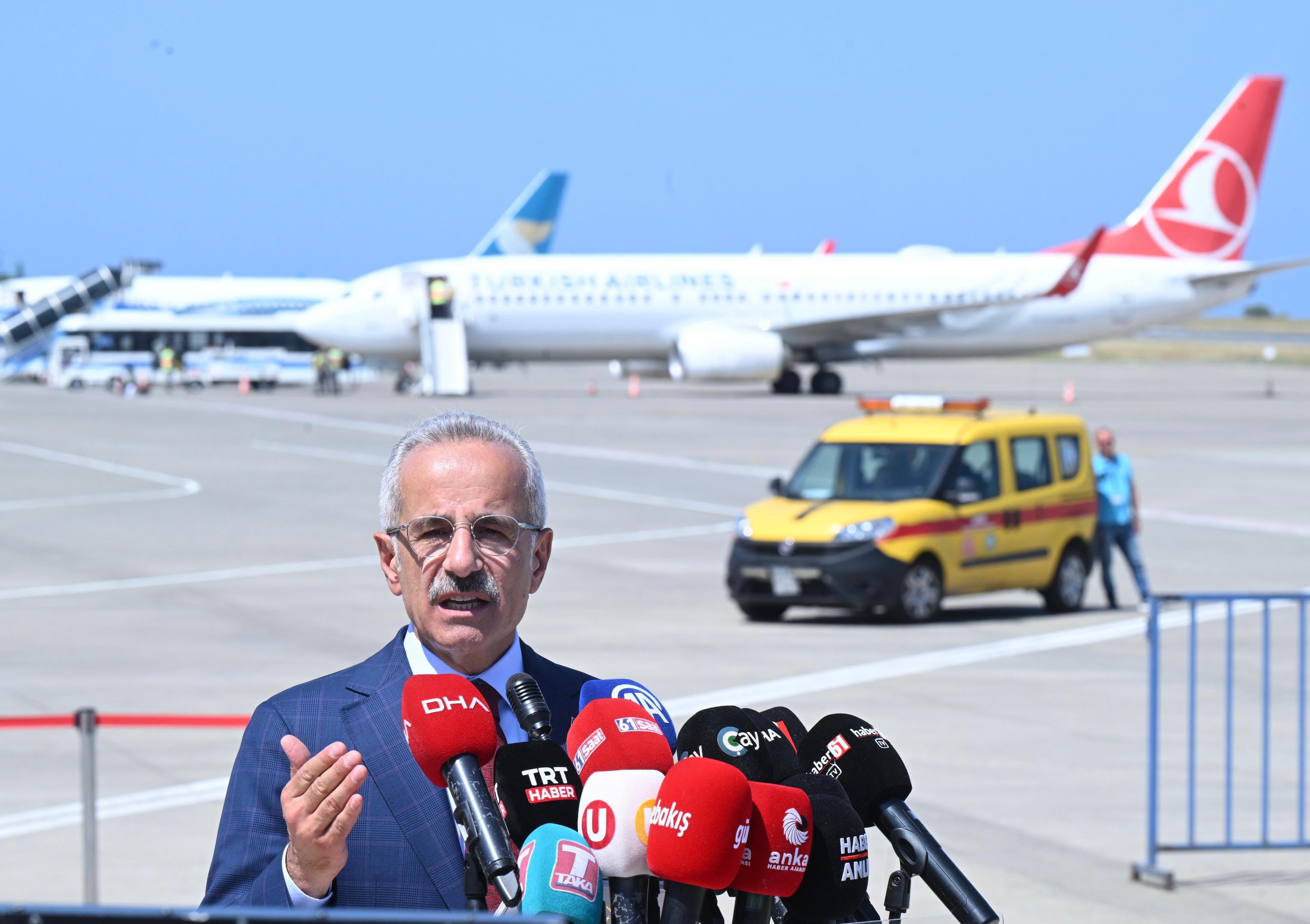 TRABZON HAVALİMANI YENİ HİZMET BİNALARI HİZMETE AÇILDI