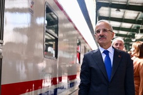 AVRUPA’NIN NOSTALJİK TRENİ ROTASINI YENİDEN TÜRKİYE’YE ÇEVİRDİ