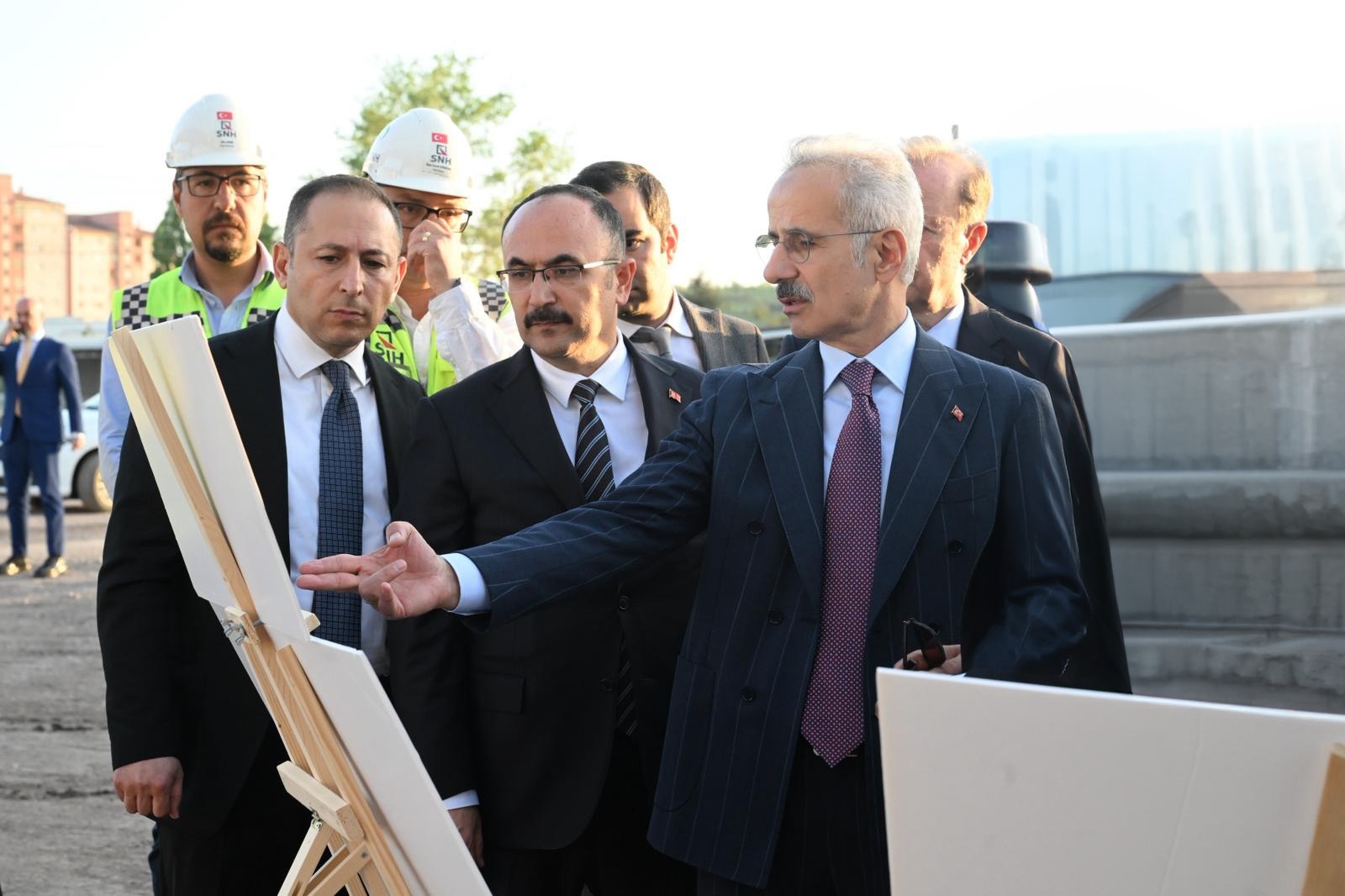 ETİMESGUT HAVALİMANI’NDA ÇALIŞMALAR HIZLANDI