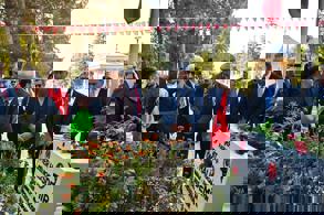 BAKAN URALOĞLU 15 TEMMUZ KAHRAMANI ŞEHİT ÖMER HALİSDEMİR’İN KABRİNİ ZİYARET ETTİ