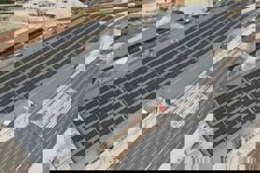 DEMİRYOLLARINDA GÜNEŞ ENERJİSİ DÖNEMİ BAŞLADI