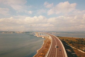 BÖLÜNMÜŞ YOL UZUNLUĞU, DÜNYA’NIN ÇEVRESİNİN 4’TE 3’ÜNE ULAŞTI